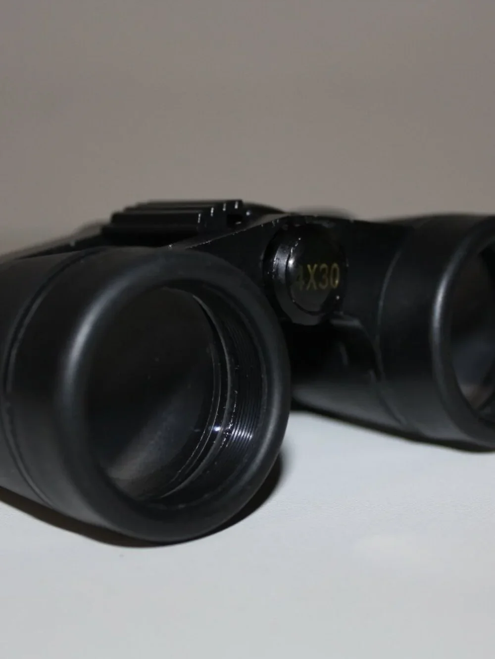 NIKE Vintage Tasco Fast Focus Binoculars 4 X 30 mm Black W/ Carrying Case